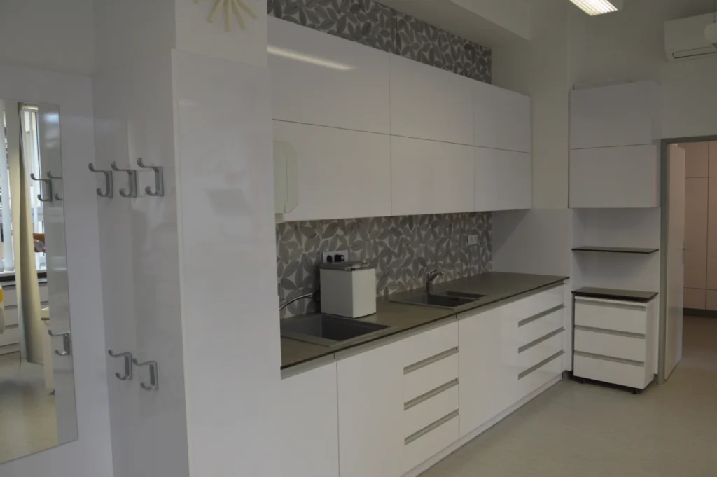 nabytek-ortodoncie-3