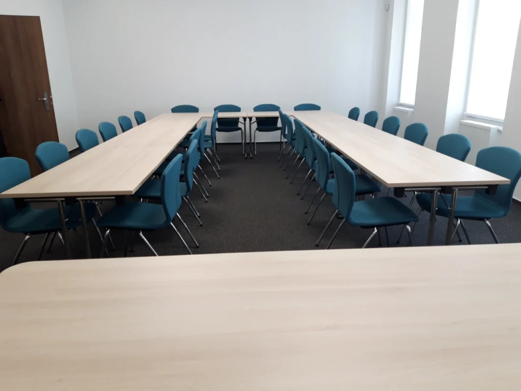 nabytek-ou-klasterec-1