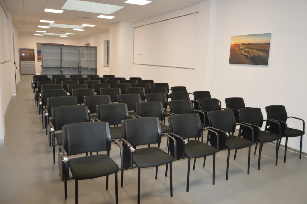 nabytek-skolici-mistnost-bednar-1