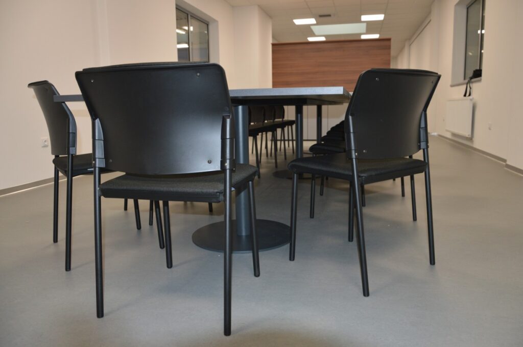 nabytek-skolici-mistnost-bednar-6