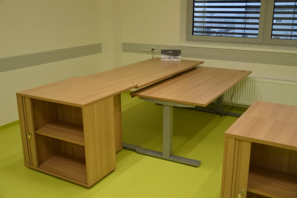 nabytek-vyskove-podnoze-9