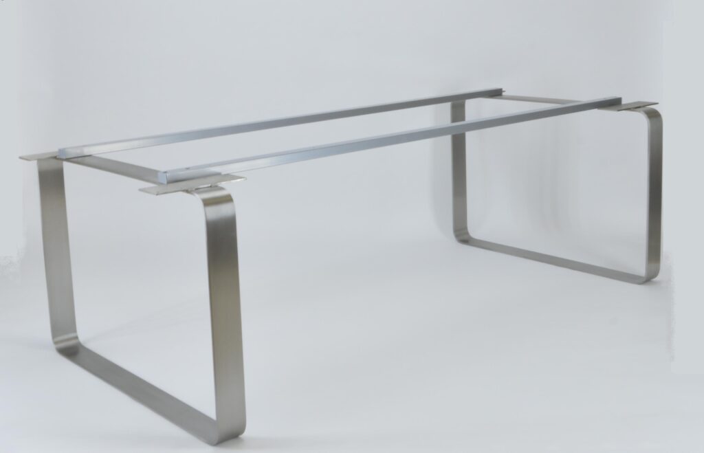 Konstrukce pod stůl demont., nerezová podnož