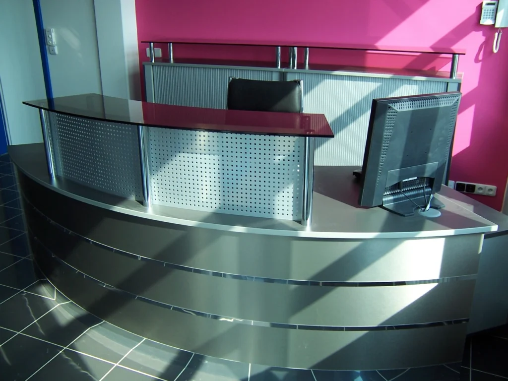 Kombinace chromu s povrchovou úpravou RAL